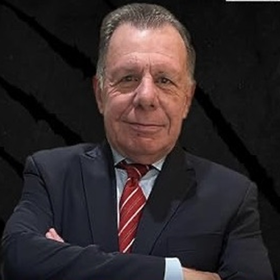 Portrait of Mike Netter